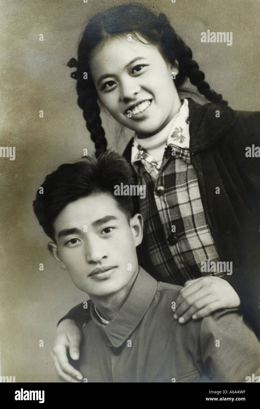 Typical Chinese husband and wife in 1950th China Stock Photo Alamy