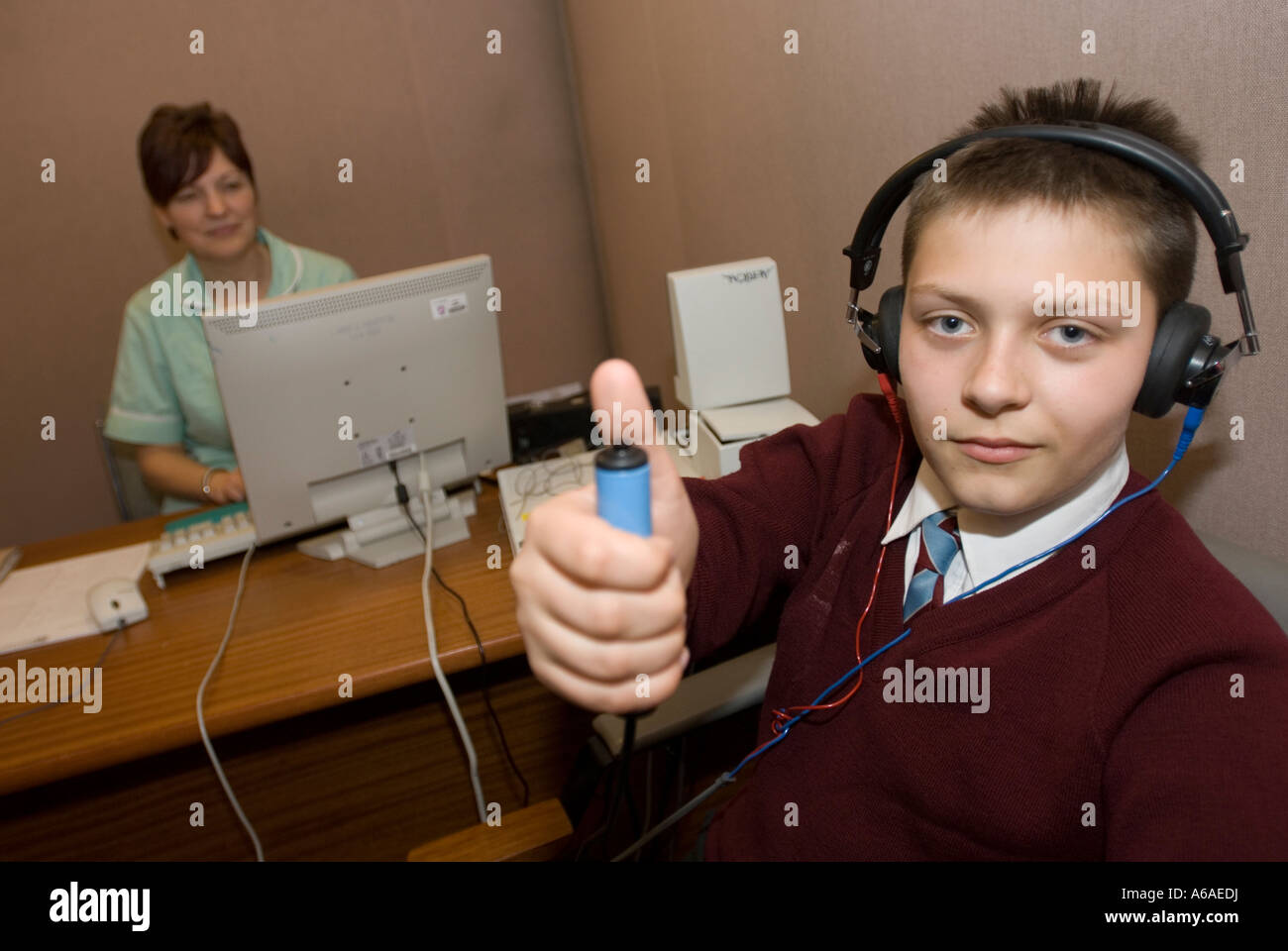 Hearing test booth hires stock photography and images Alamy