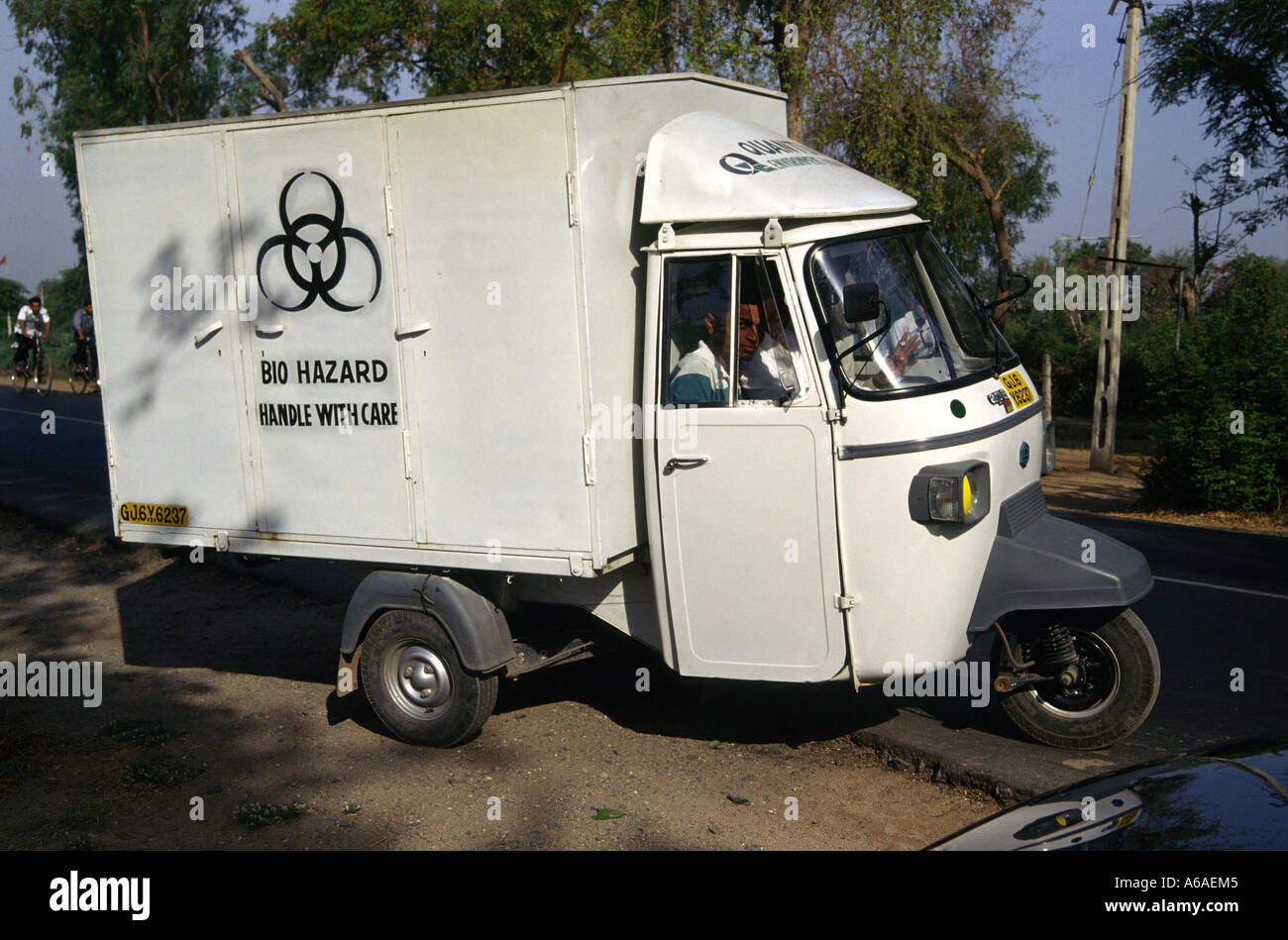 biohazard-disposal-vehicle-seen-near-vadodara-gujarat-india-A6AEM5.jpg