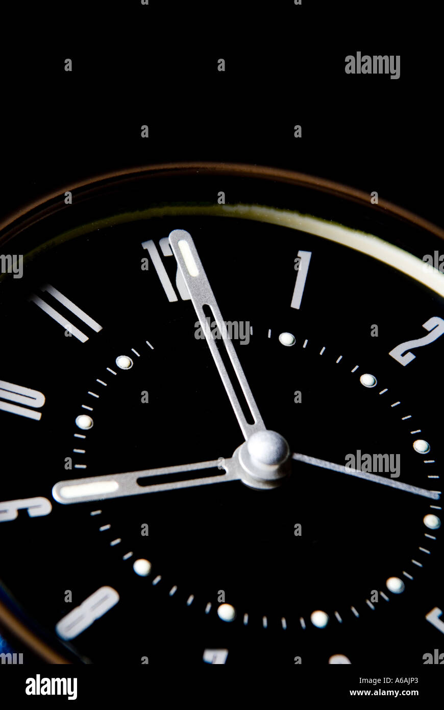 Nine o clock hires stock photography and images Alamy