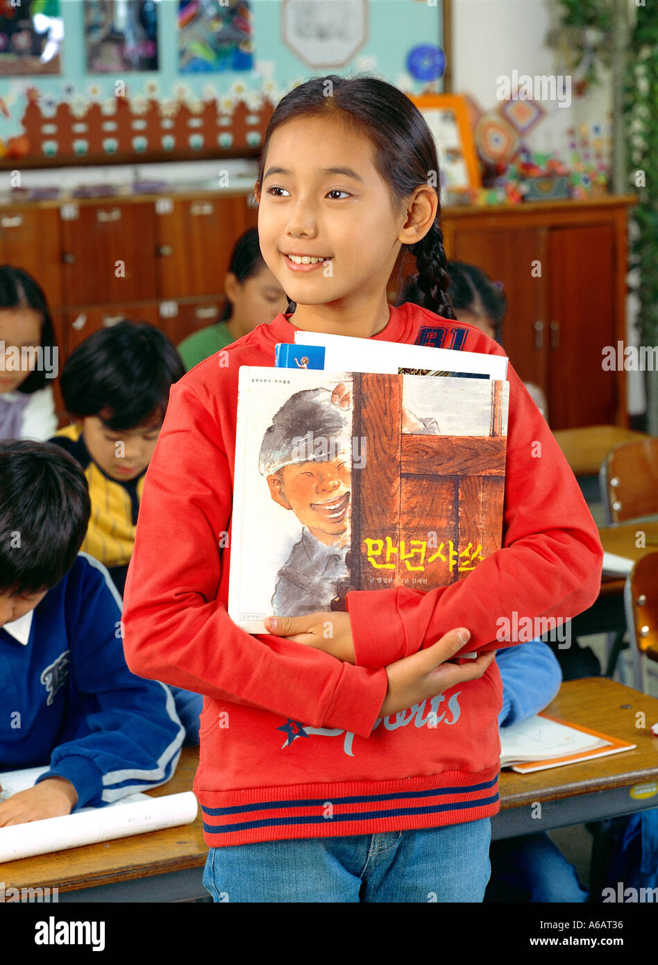 Classroom teenagers smiling hi-res stock photography and images - Alamy