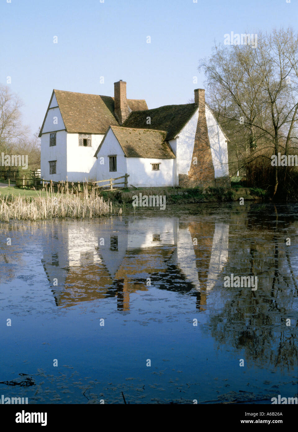 Willy Lotts Dedham Vale cottage an old house on River Stour in Flatford used in John Constable 1821 Hay Wain painting Suffolk East Anglia England UK Stock Photo