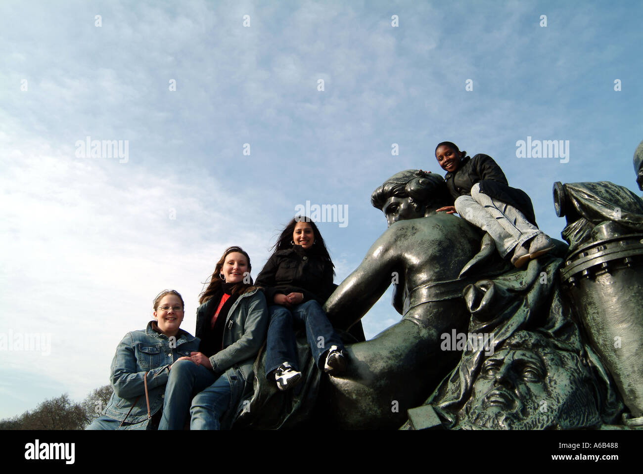 queen victoria monument Stock Photo Alamy