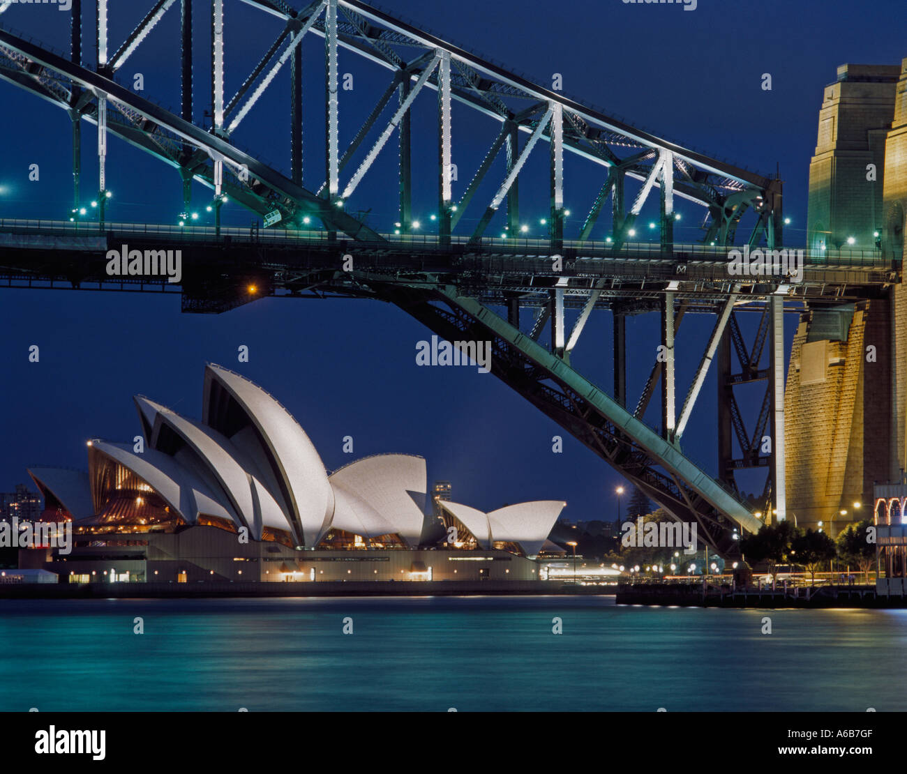 Sydney Opera House and Harbour Bridge Stock Photo - Alamy