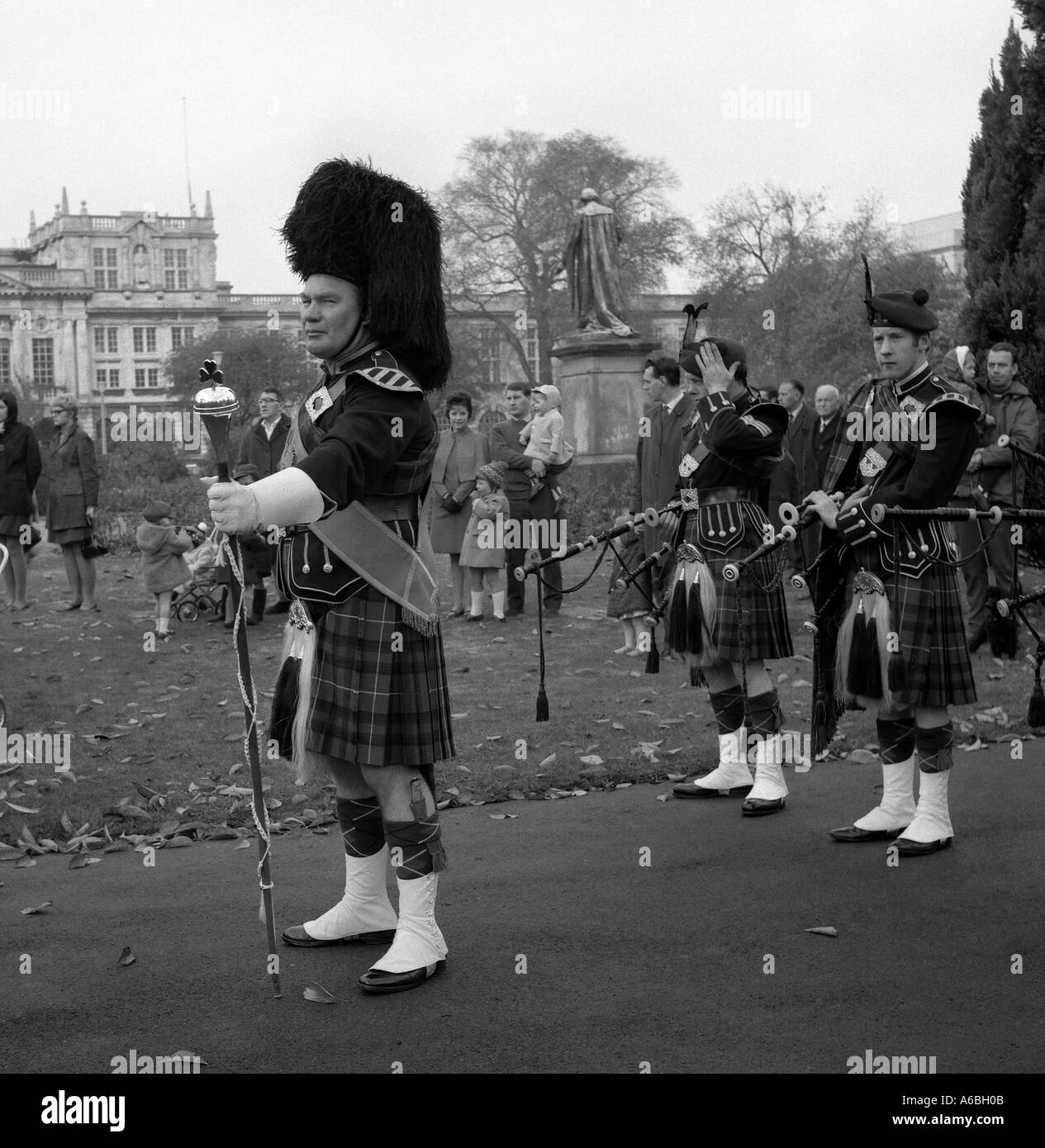Drum major and pipe band Black and White Stock Photos & Images Alamy