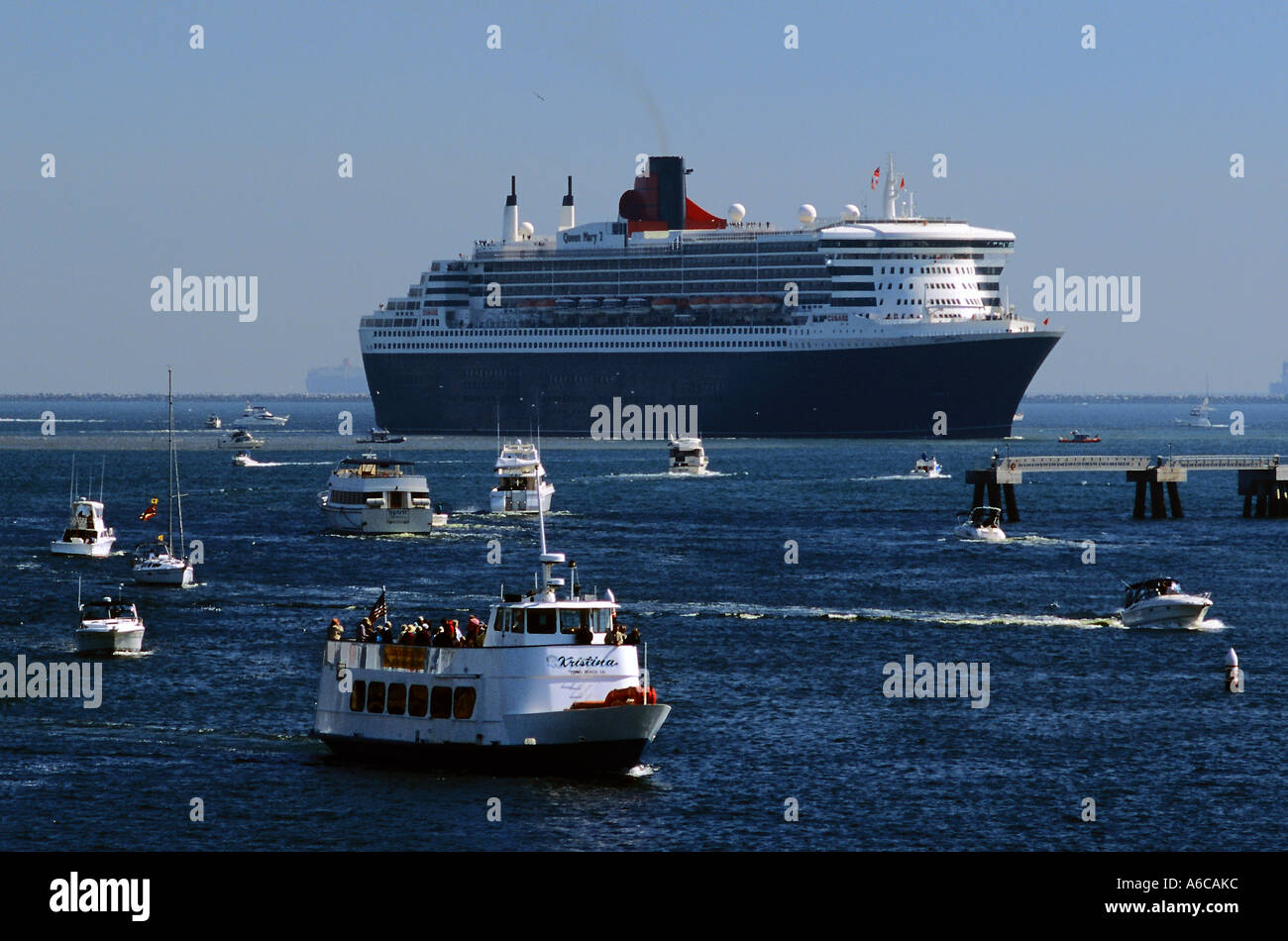 Queen Mary 2 while paying tribute to the original Queen Mary