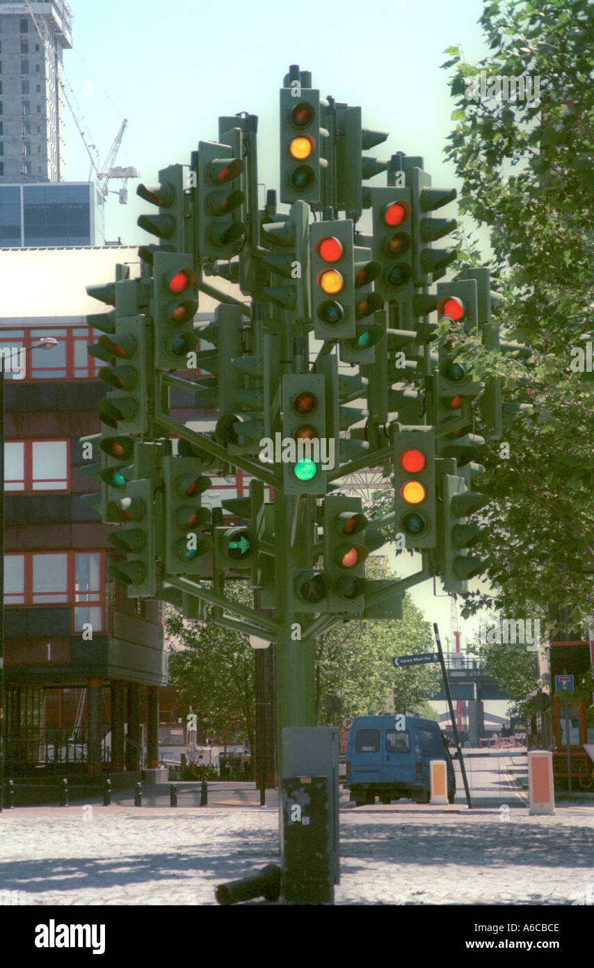 Traffic Light Sculpture Canary Wharf London UK Stock Photo - Alamy