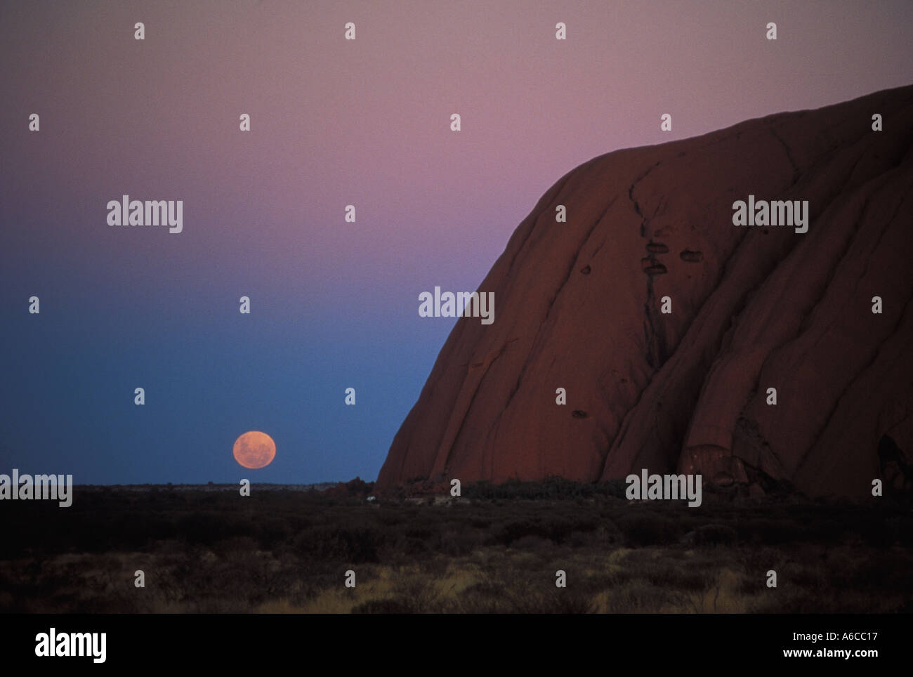 Moonrise over Ayers Rock Stock Photo - Alamy