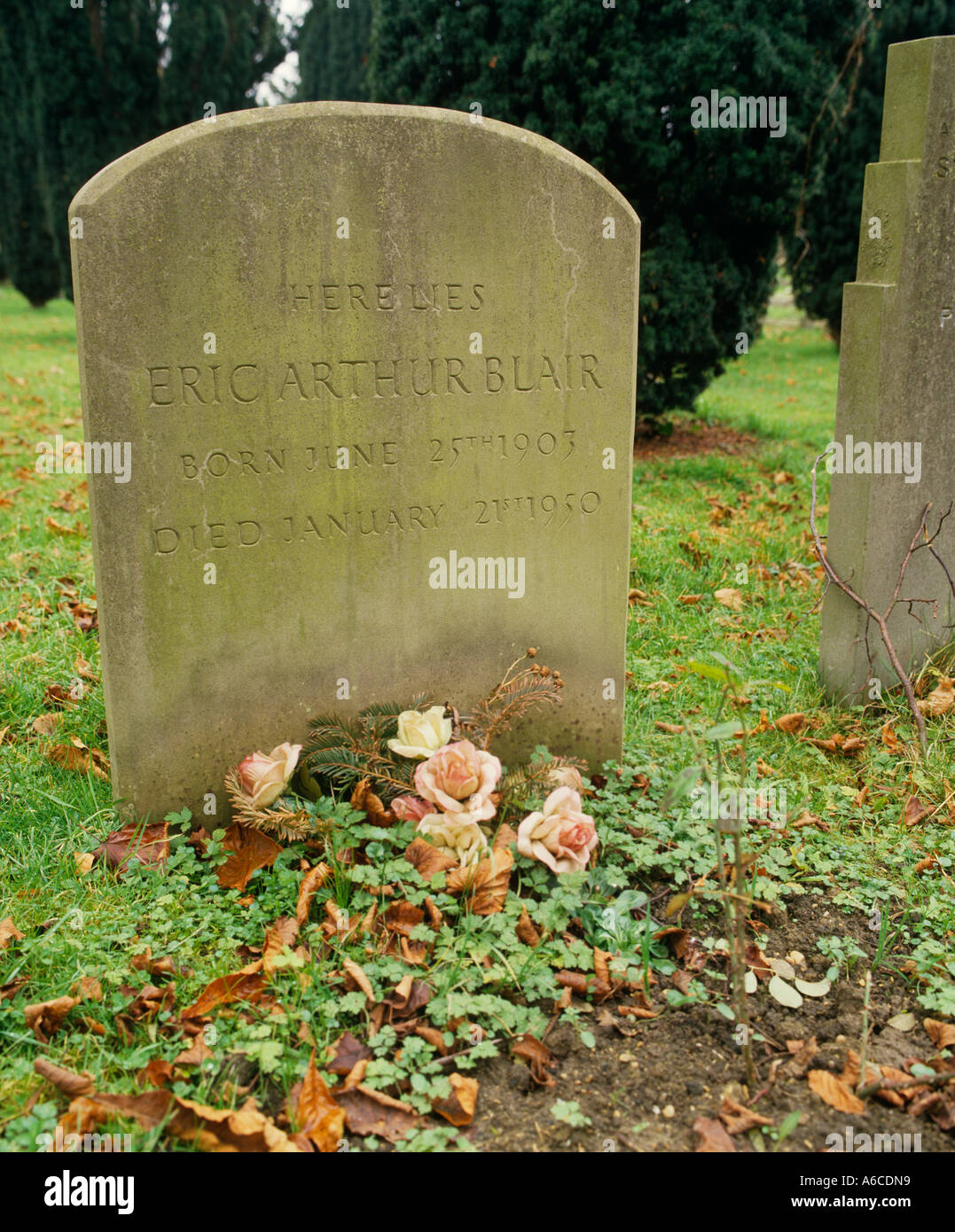 The grave of the author George Orwell in Sutton Courtney Oxfordshire Stock Photo
