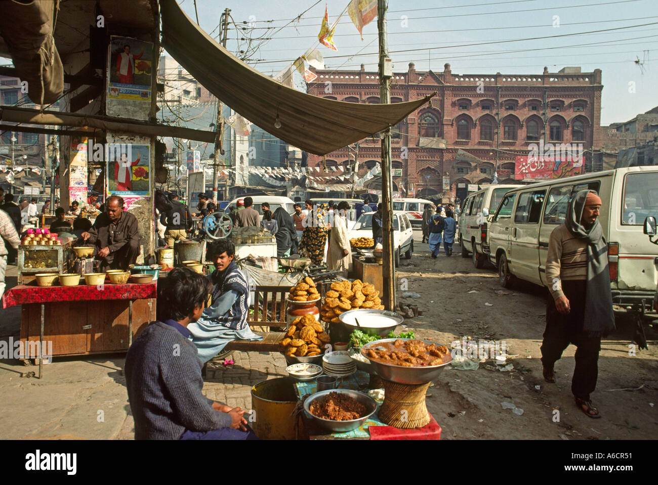 Lahore market hires stock photography and images Alamy