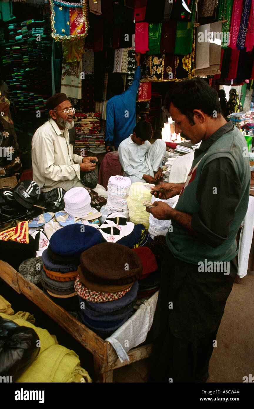 Pakistan Sind Karachi Lee Market hat stall Stock Photo