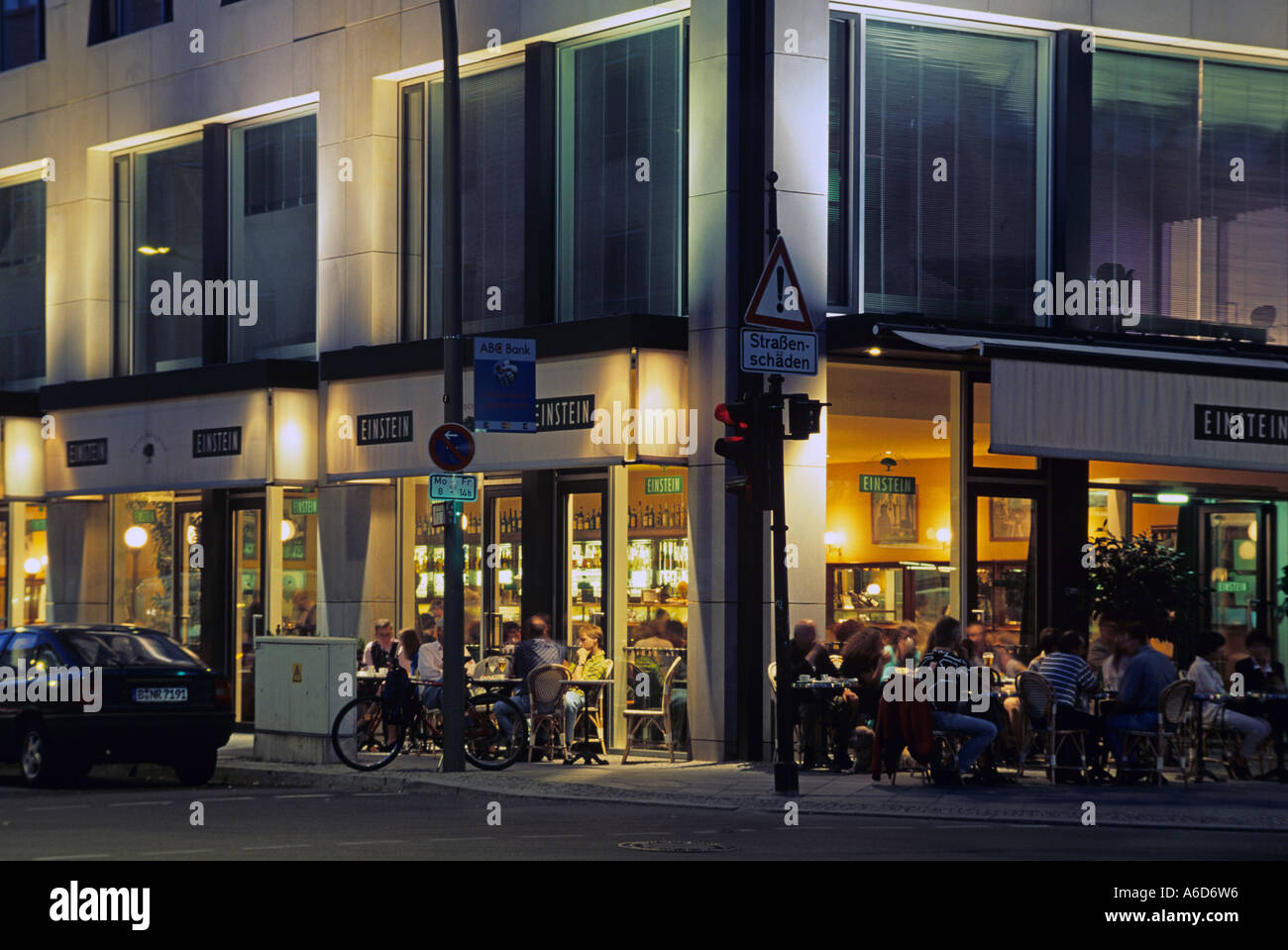 cafe unter den linden hamburg