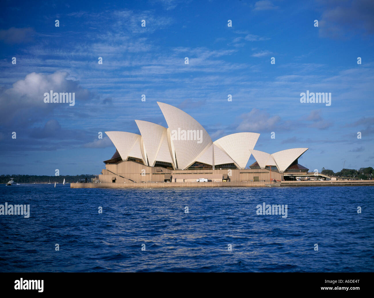 Opera house on the waterfront, Sydney Opera House, Sydney, New South ...