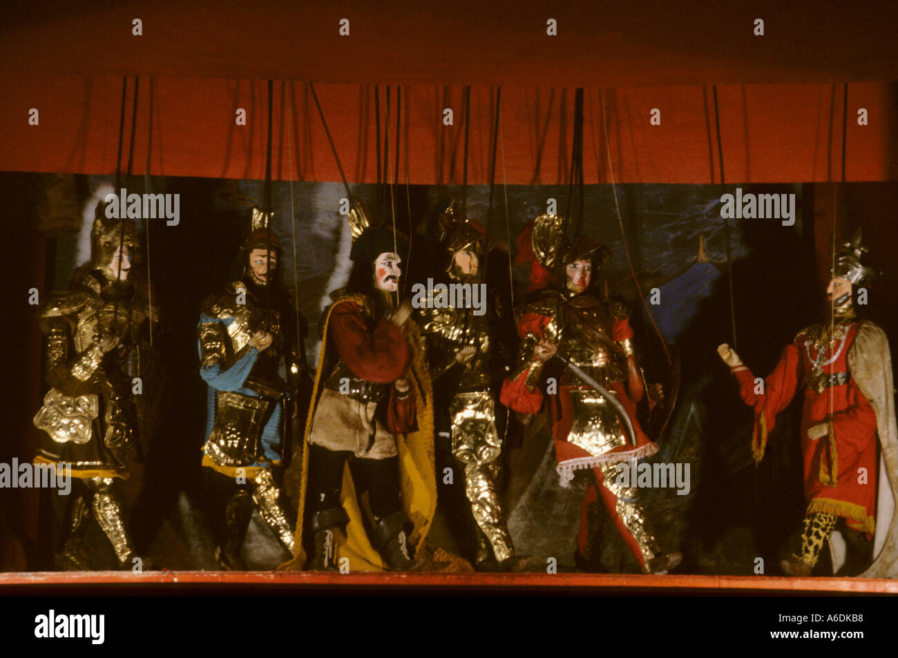 acting puppets on th stage of th traditional teatro dei