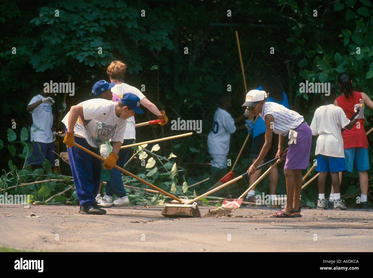 Community clean up hi-res stock photography and images - Alamy