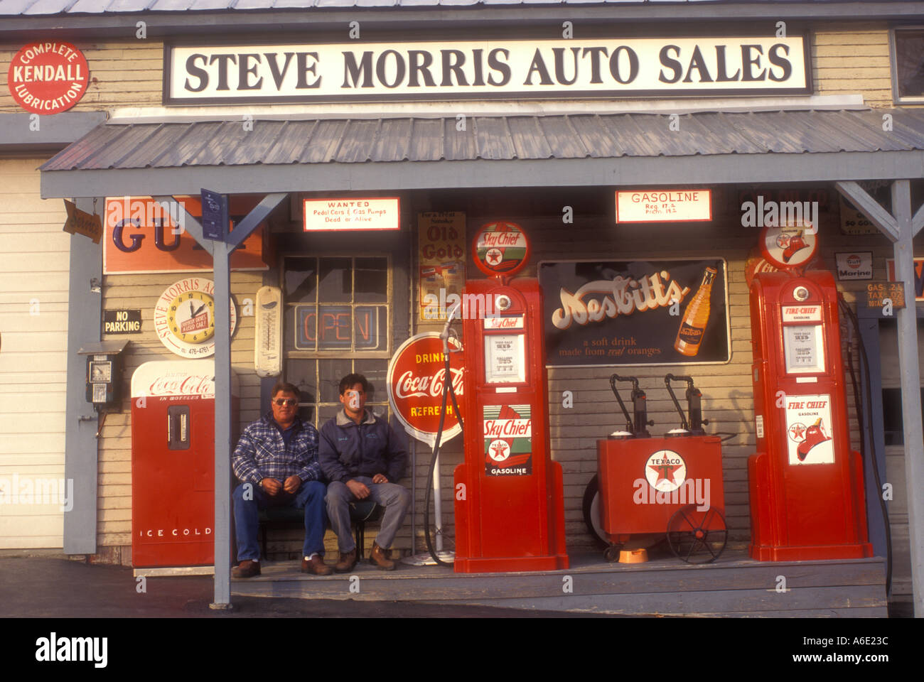Vintage gas station hires stock photography and images Alamy