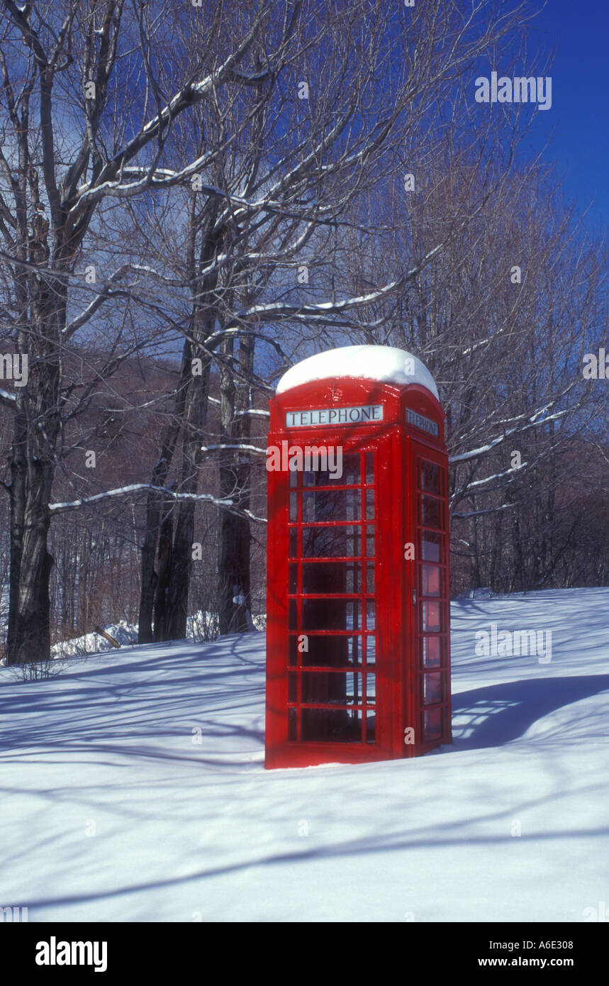 American red telephone booth hi-res stock photography and images - Alamy