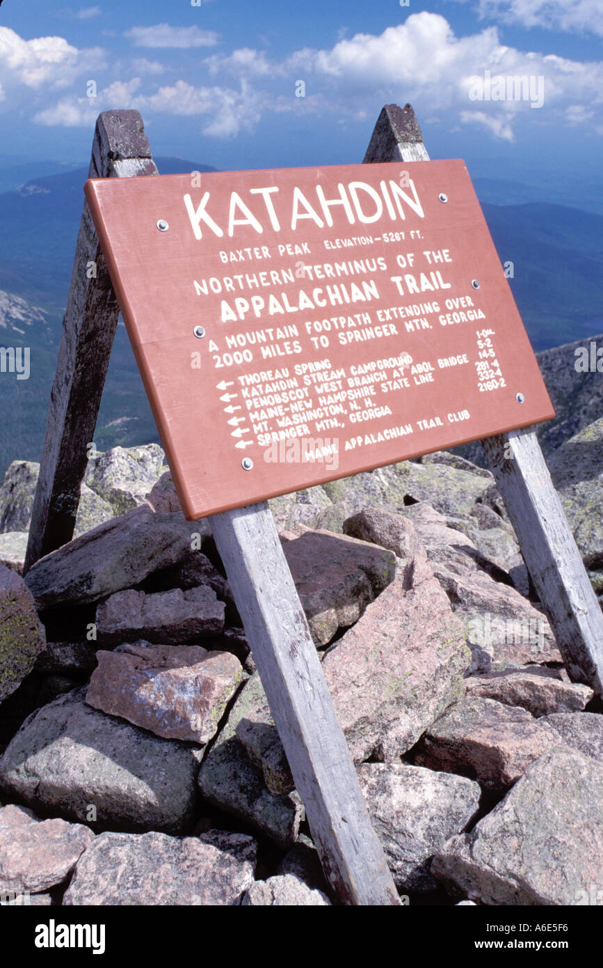 Hike mount katahdin sign hi-res stock photography and images - Alamy