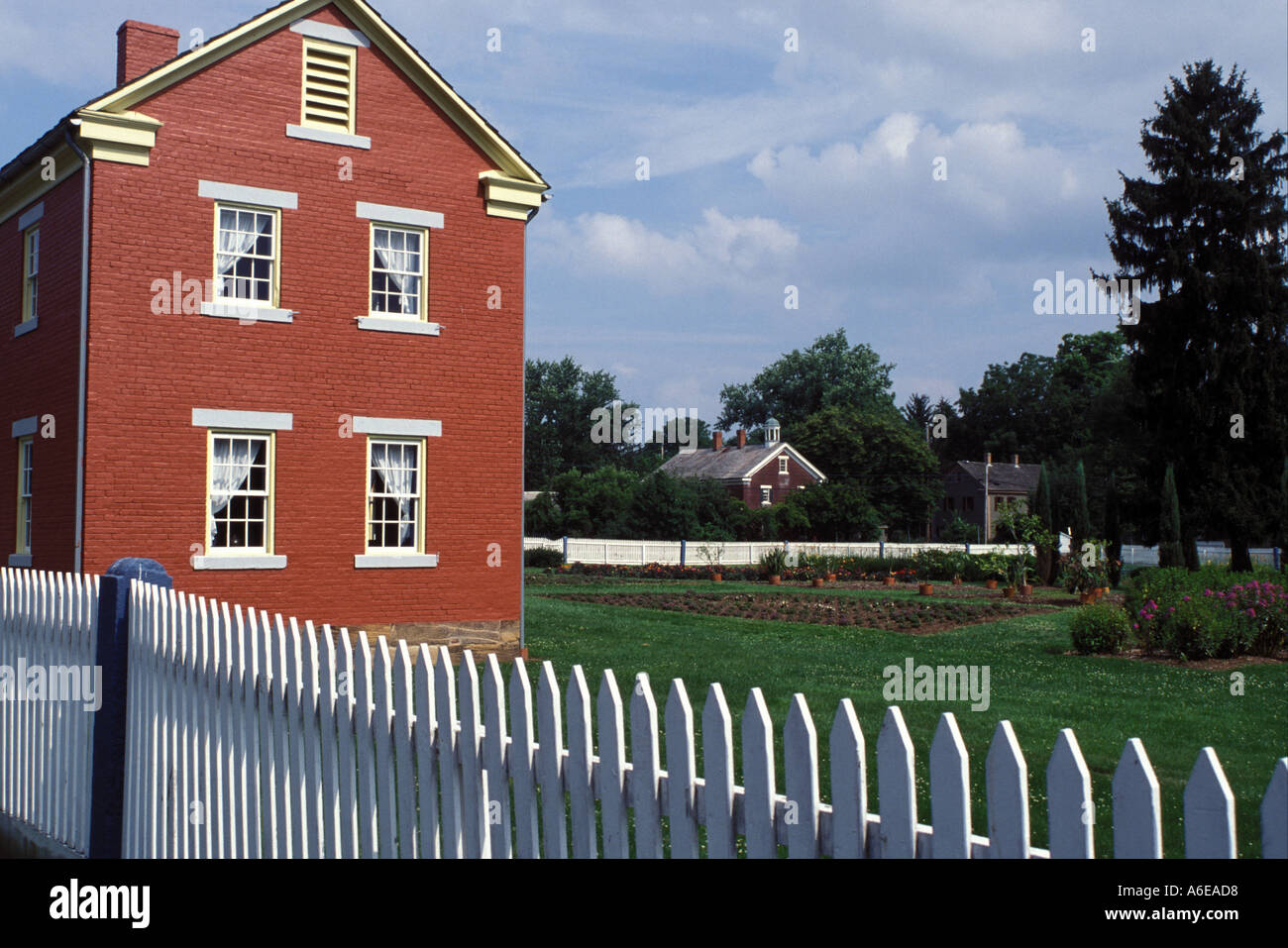 Where History Meets Mystery: Zoar, Ohio, and the Fabric of American Legends