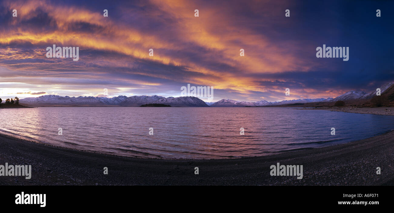 Sunset Lake Tekapo New Zealand Stock Photo - Alamy