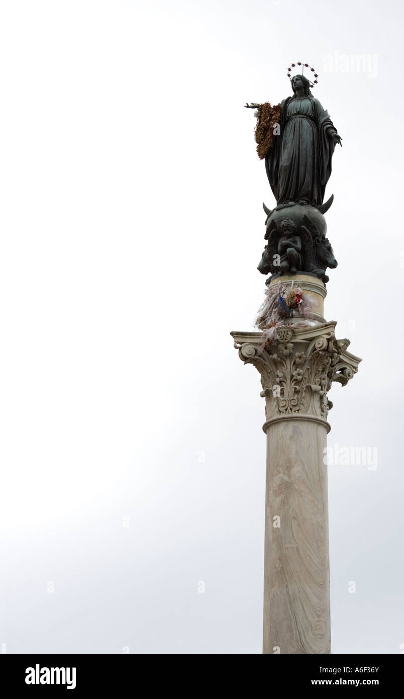 Piazza Mignanelli (Rome Stock Photo - Alamy