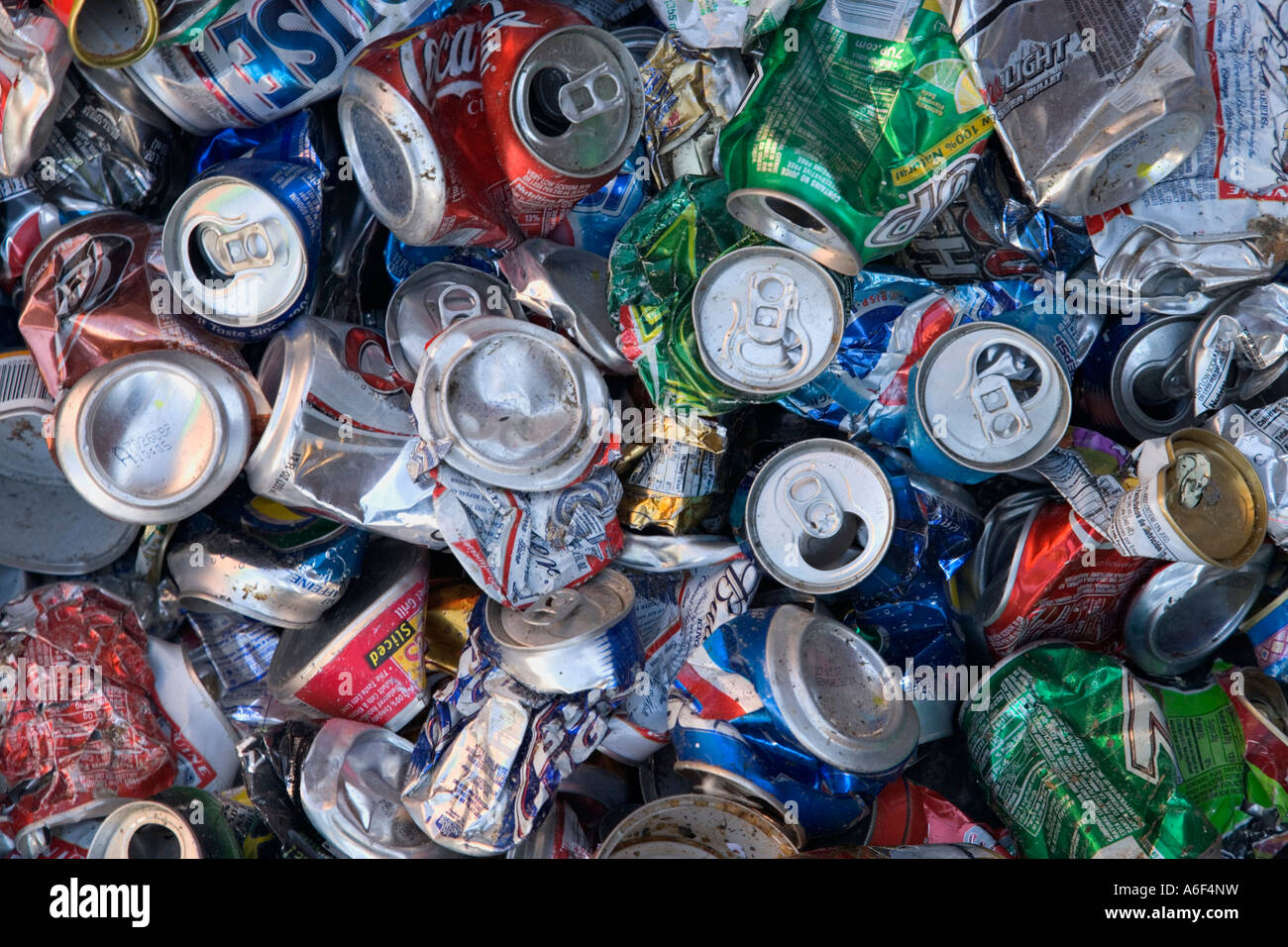 Crushed aluminum cans piled for recycling Stock Photo - Alamy