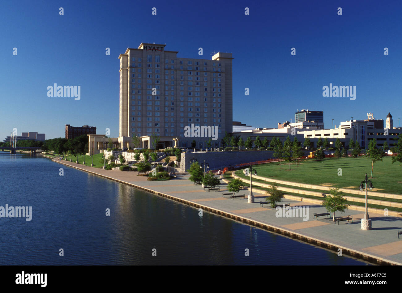 Hyatt regency hotel kansas city hires stock photography and images Alamy
