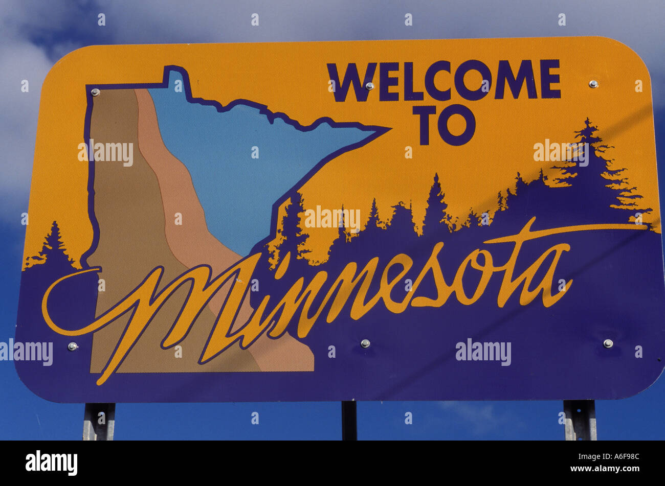 Minnesota road sign hi-res stock photography and images - Alamy