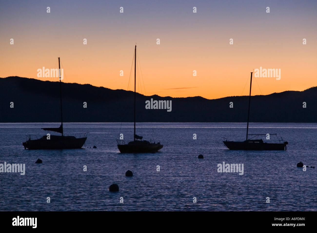 Boats on lake tahoe hi-res stock photography and images - Alamy