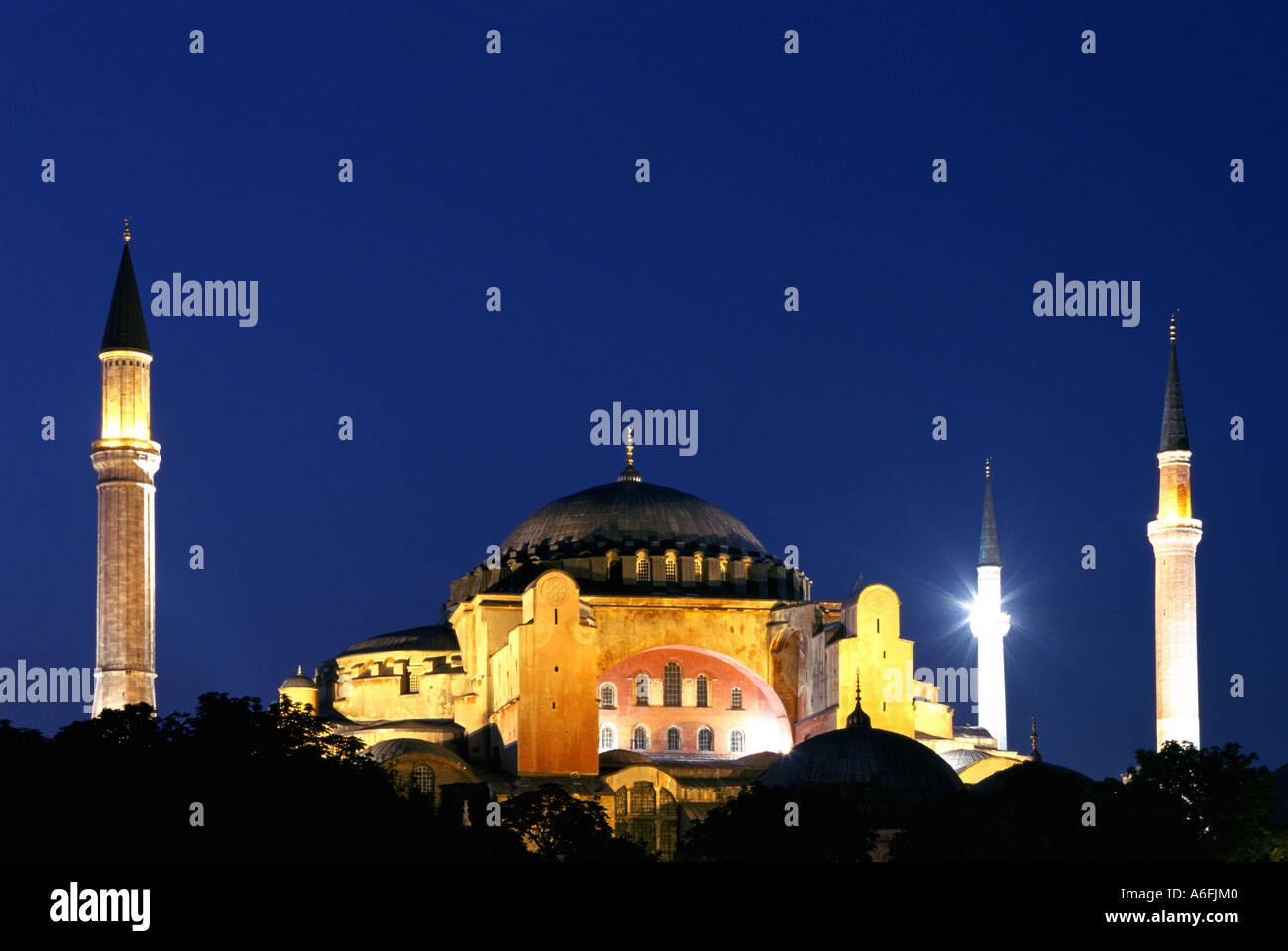 Turkey Istanbul Sultanahmet Quarter The Blue Mosque Stock Photo - Alamy