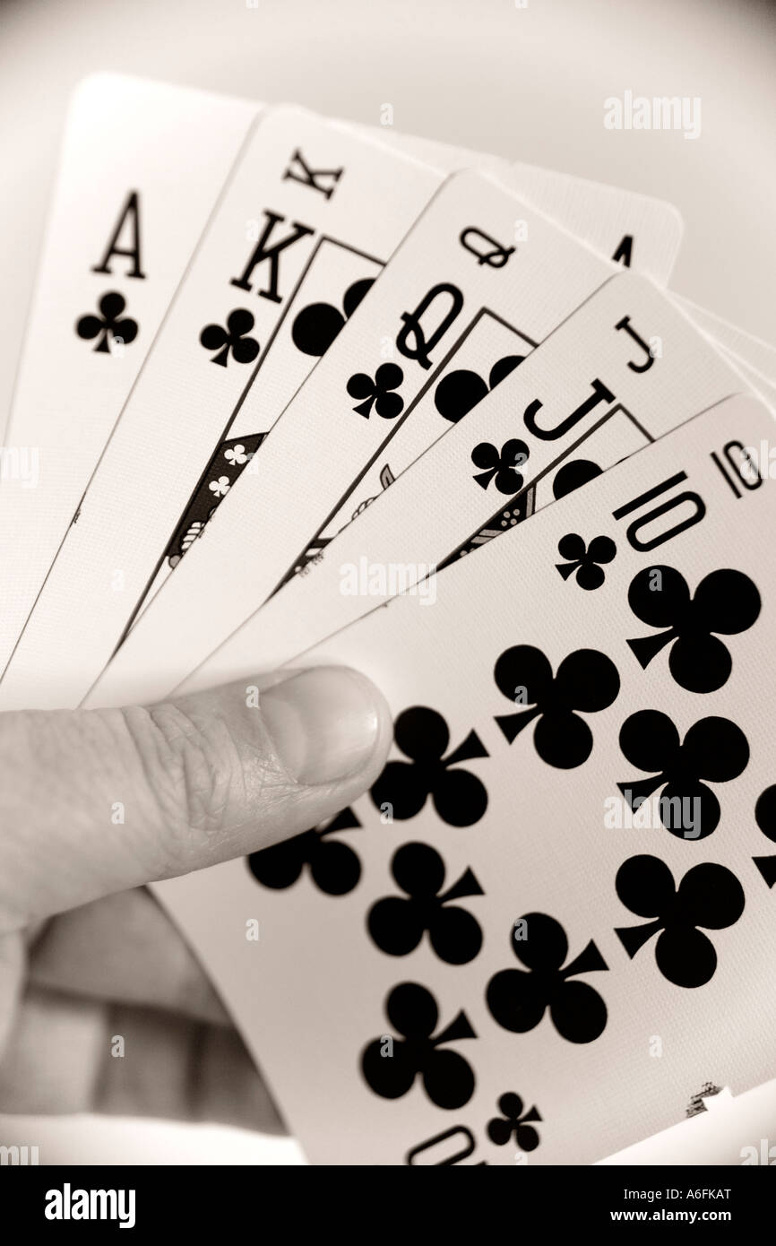 Royal Flush vecchio vintage carte da poker isolato su bianco Foto stock