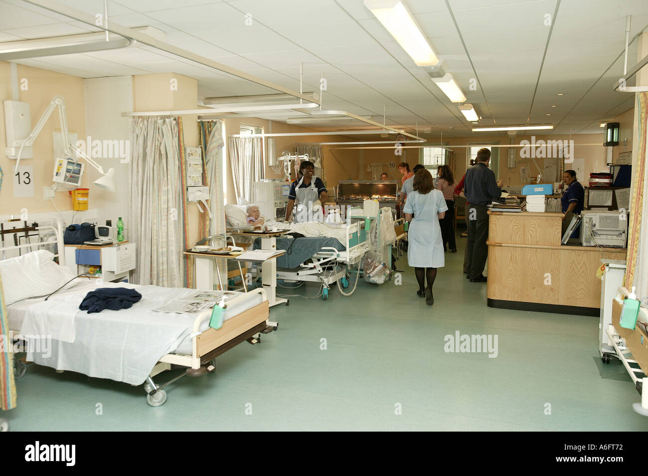 Hospital Ward Beds Stock Photos & Hospital Ward Beds Stock Images Alamy