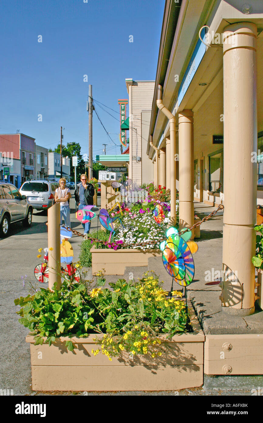 people walking downtown Florence Oregon Stock Photo Alamy