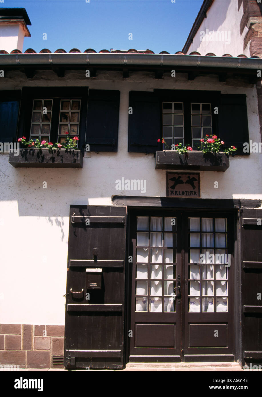 Traditional Basque architecture in the pilgrimage town of St Jean Pied de Port Stock Photo