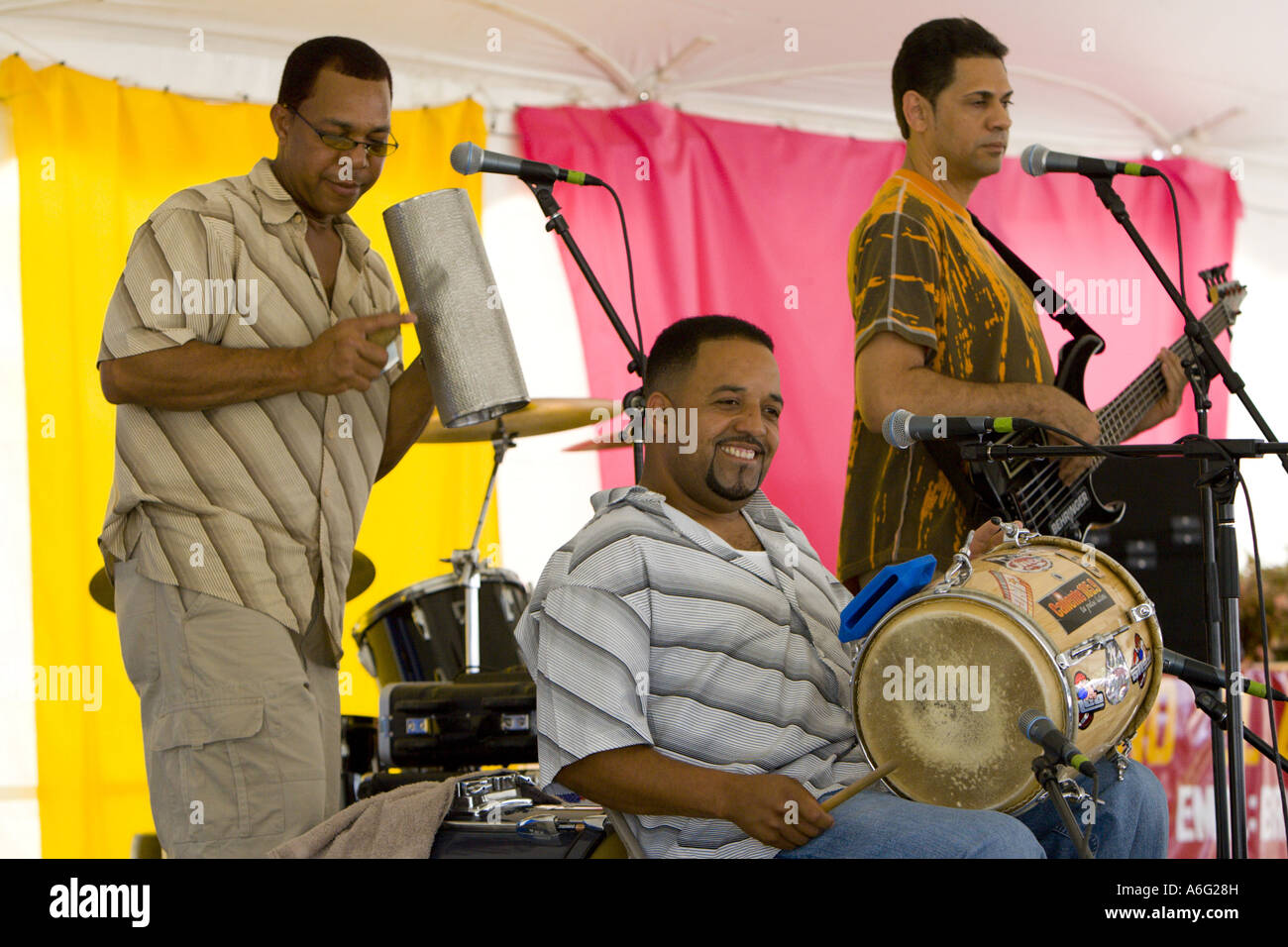 Merengue festival hires stock photography and images Alamy
