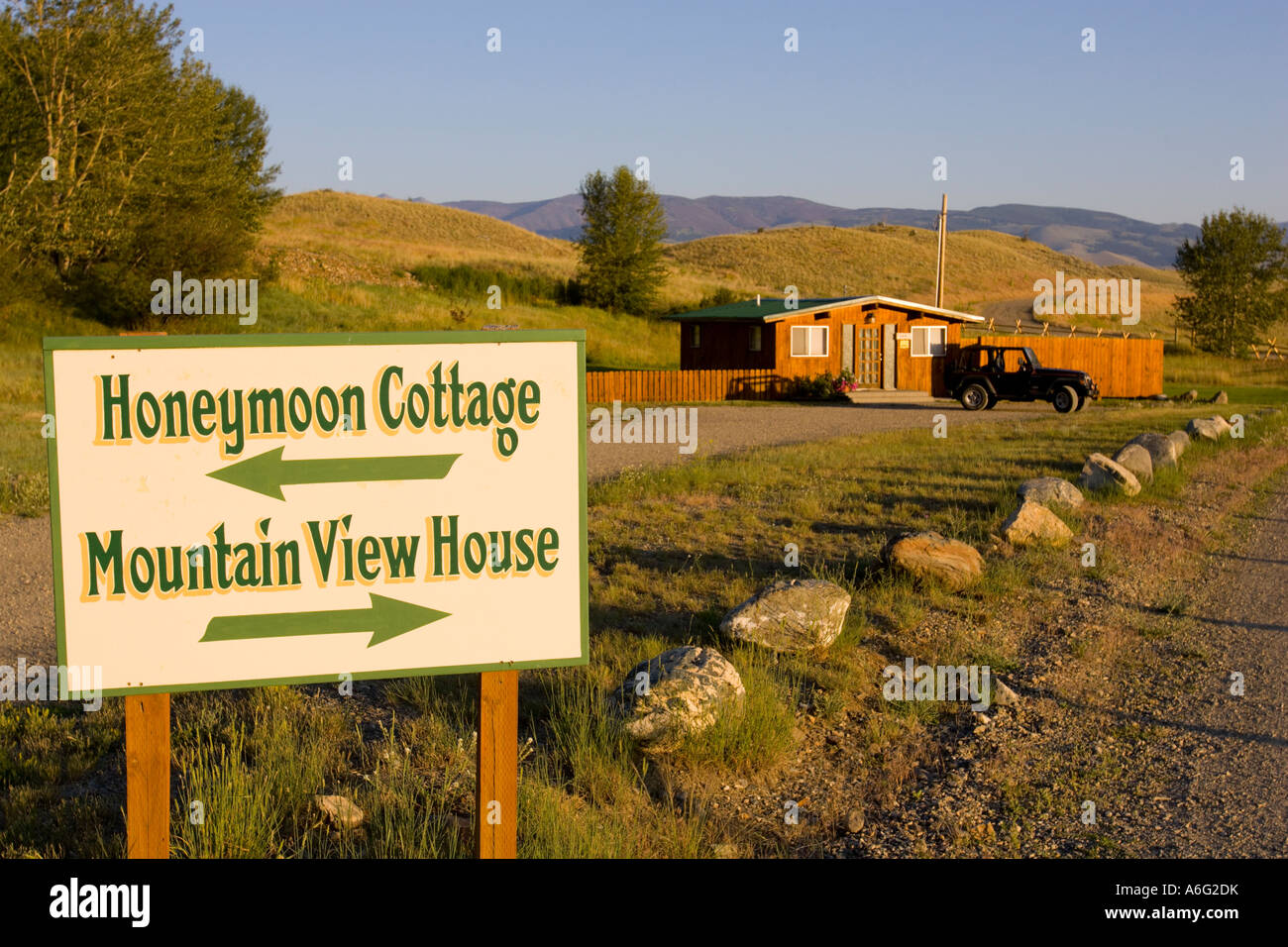 Montana Usa Cabin At Chico Hot Springs Paradise Valley Stock Photo