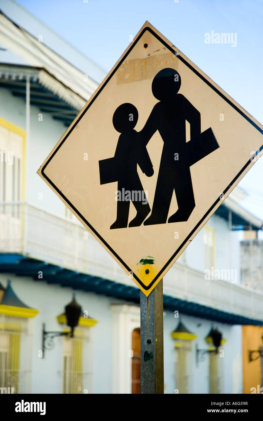 Children crossing sign, Calle Mercedes, Colonial Zone, Santo Domingo, Dominican Republic, 1/07 Stock Photo