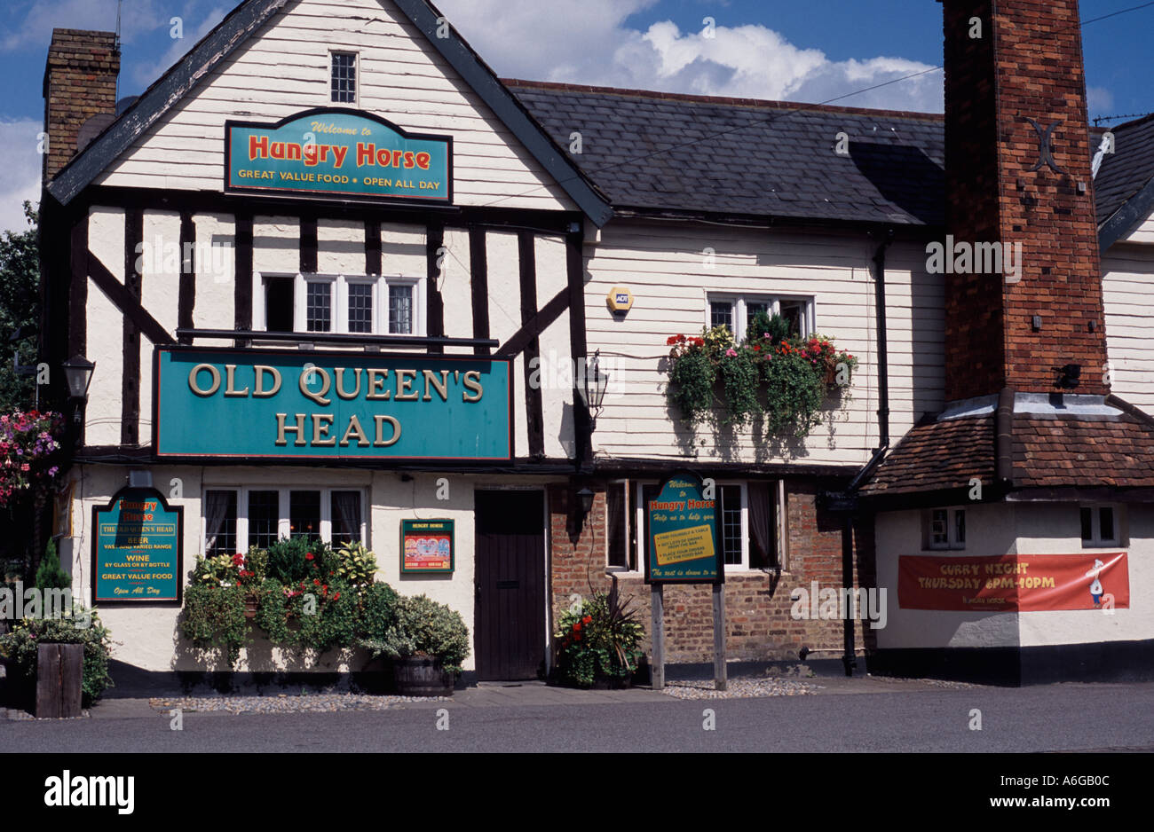 The Old Queens Head Pub Heston Middlesex, England UK Stock Photo Alamy