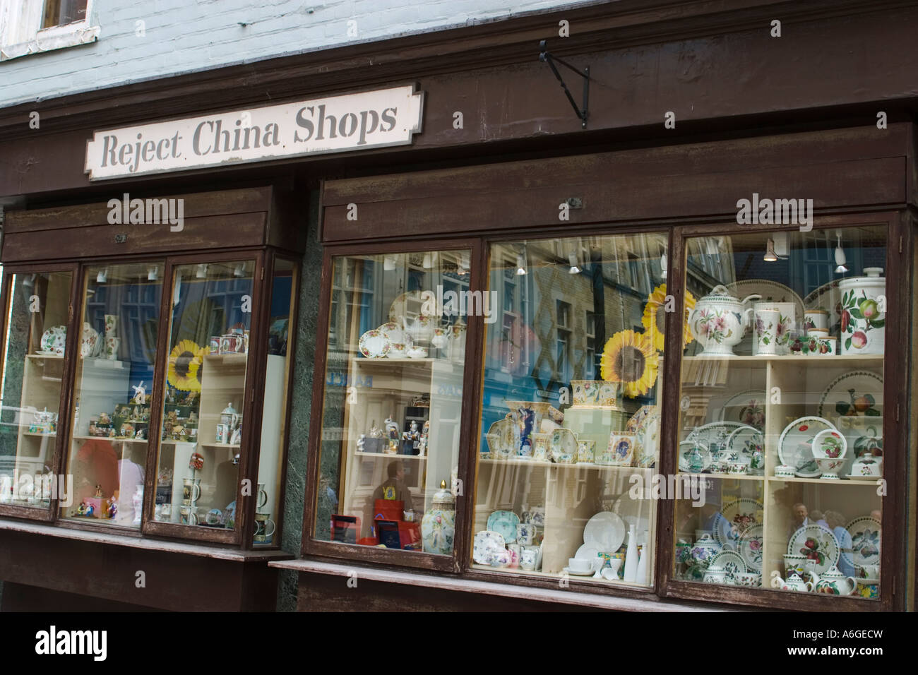 ENGLAND Windsor Reject China Shops store window porcelain dishes