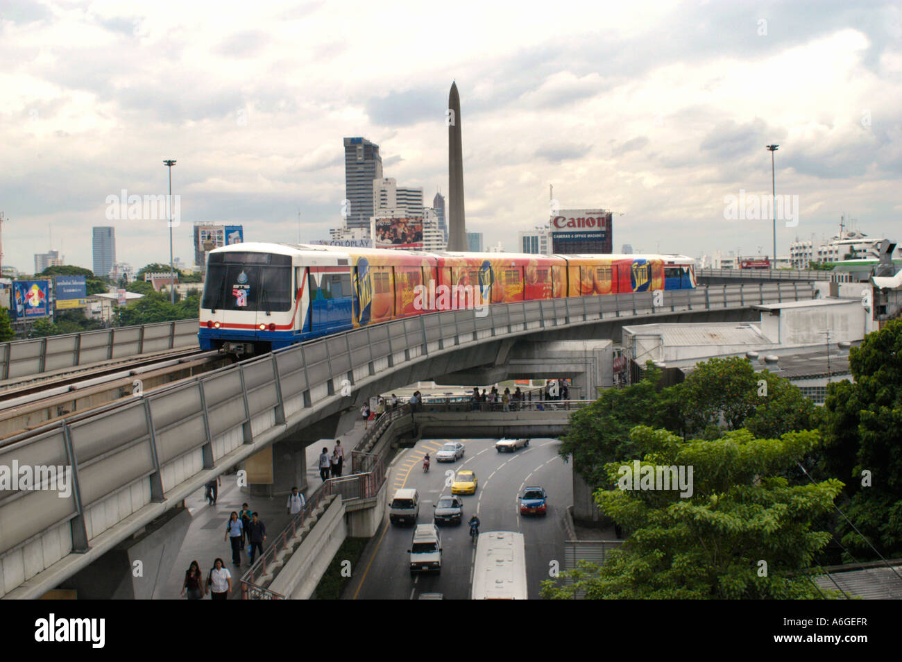 Bts Skytrain Victory Monument Station Hi Res Stock Photography And Bts Skytrain Victory Monument Station Hi Res Stock Photography And