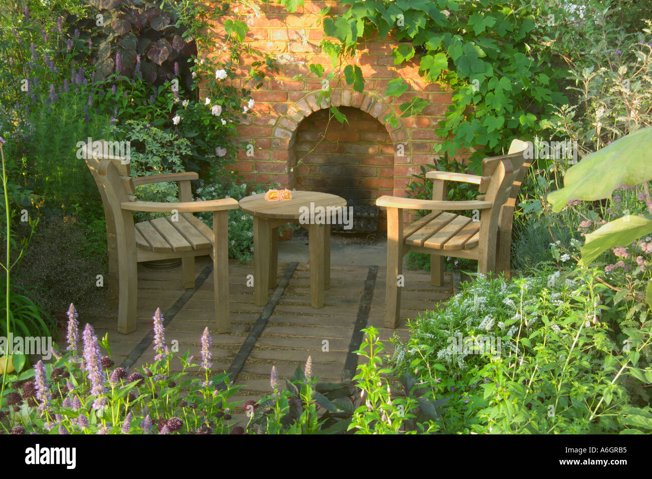 Hampton Court Flower Show 2003 Stock Photo Alamy