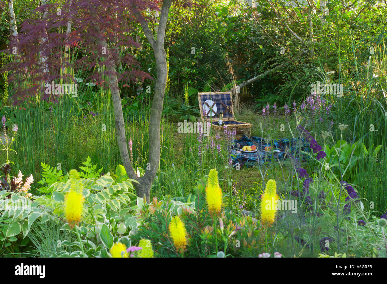 Hampton Court Flower Show 2003 Stock Photo Alamy