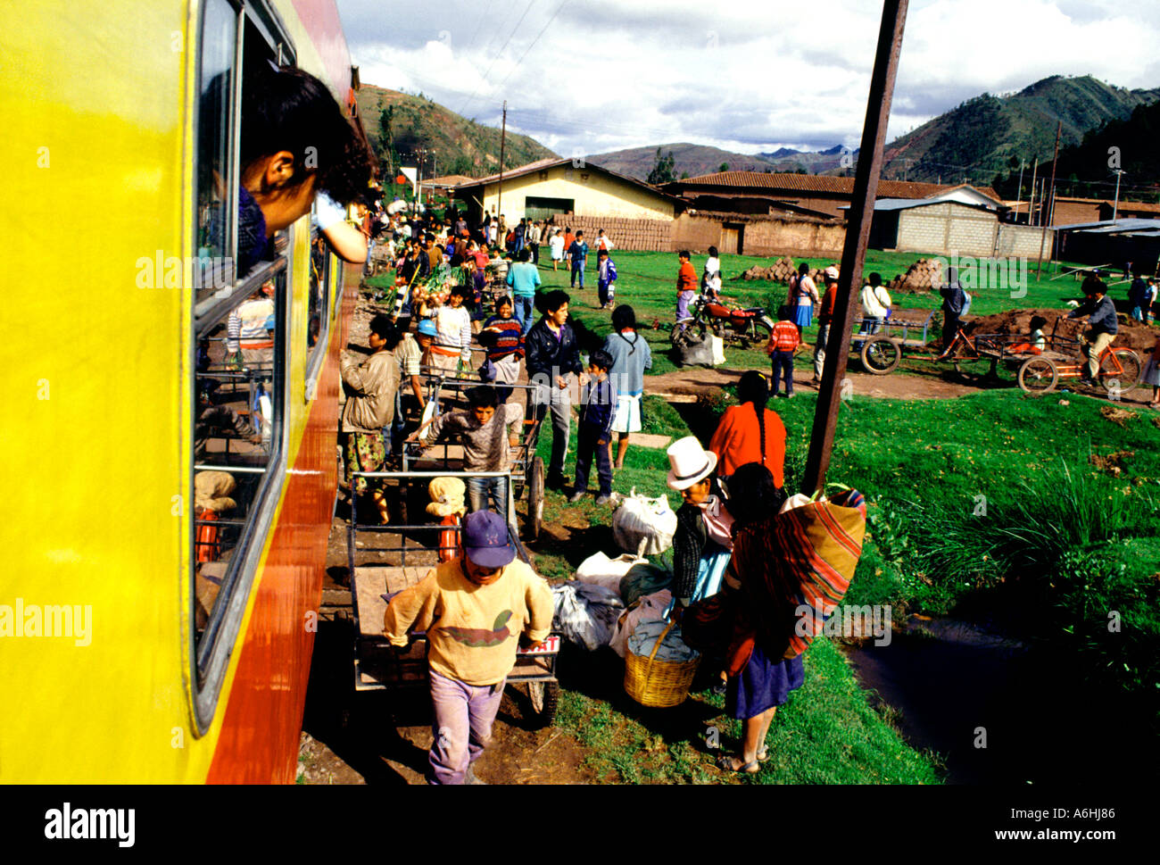 Peru machu picchu train hi-res stock photography and images - Alamy
