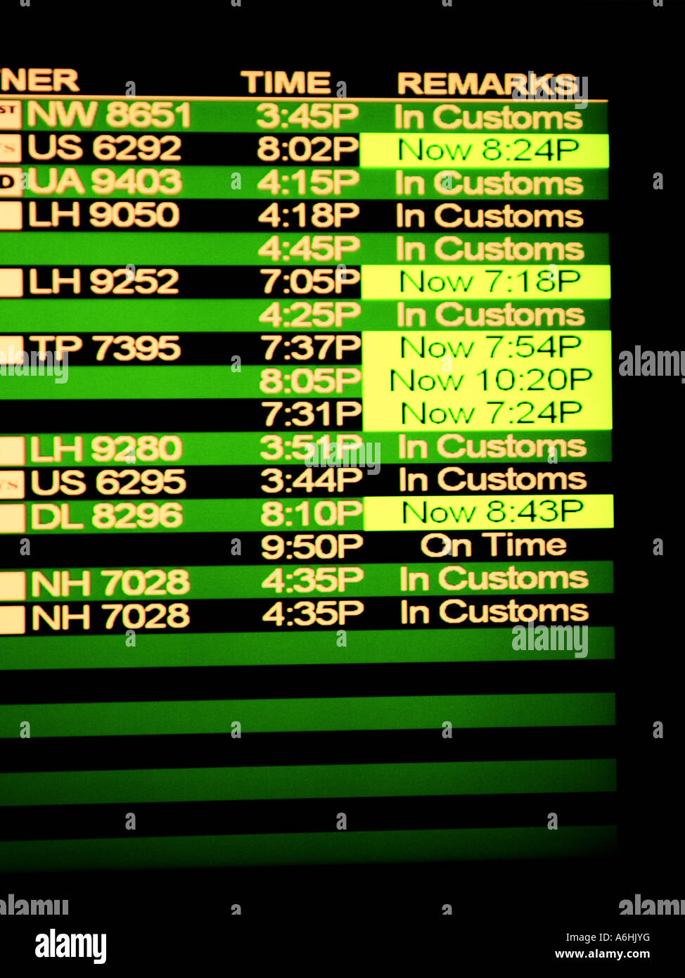 Airport Arrivals Sign Stock Photo - Alamy