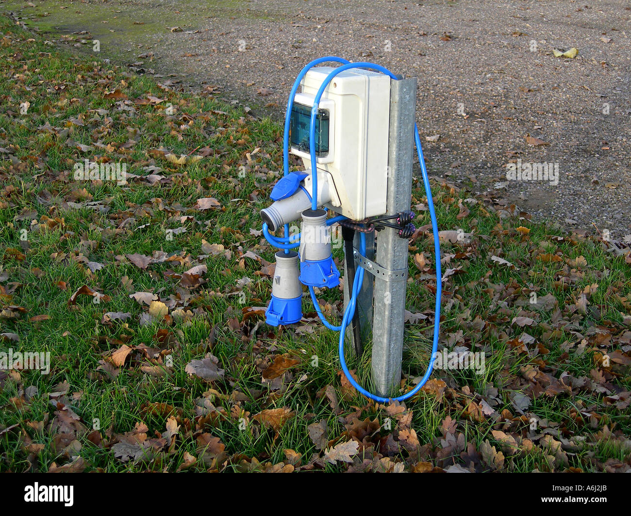 Y connector hi-res stock photography and images - Alamy