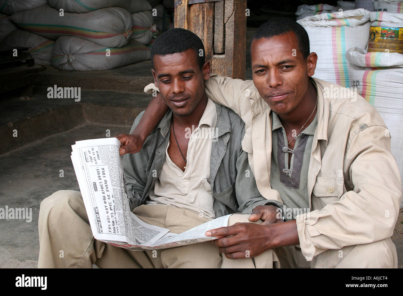 Addis Ababa, Ethiopia, men read the newspaper Stock Photo