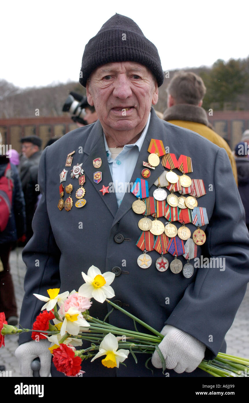 Russian war veteran during 60th Anniversary celebrations in Yuzhno Sakhalinsk Russia 2005 Stock Photo