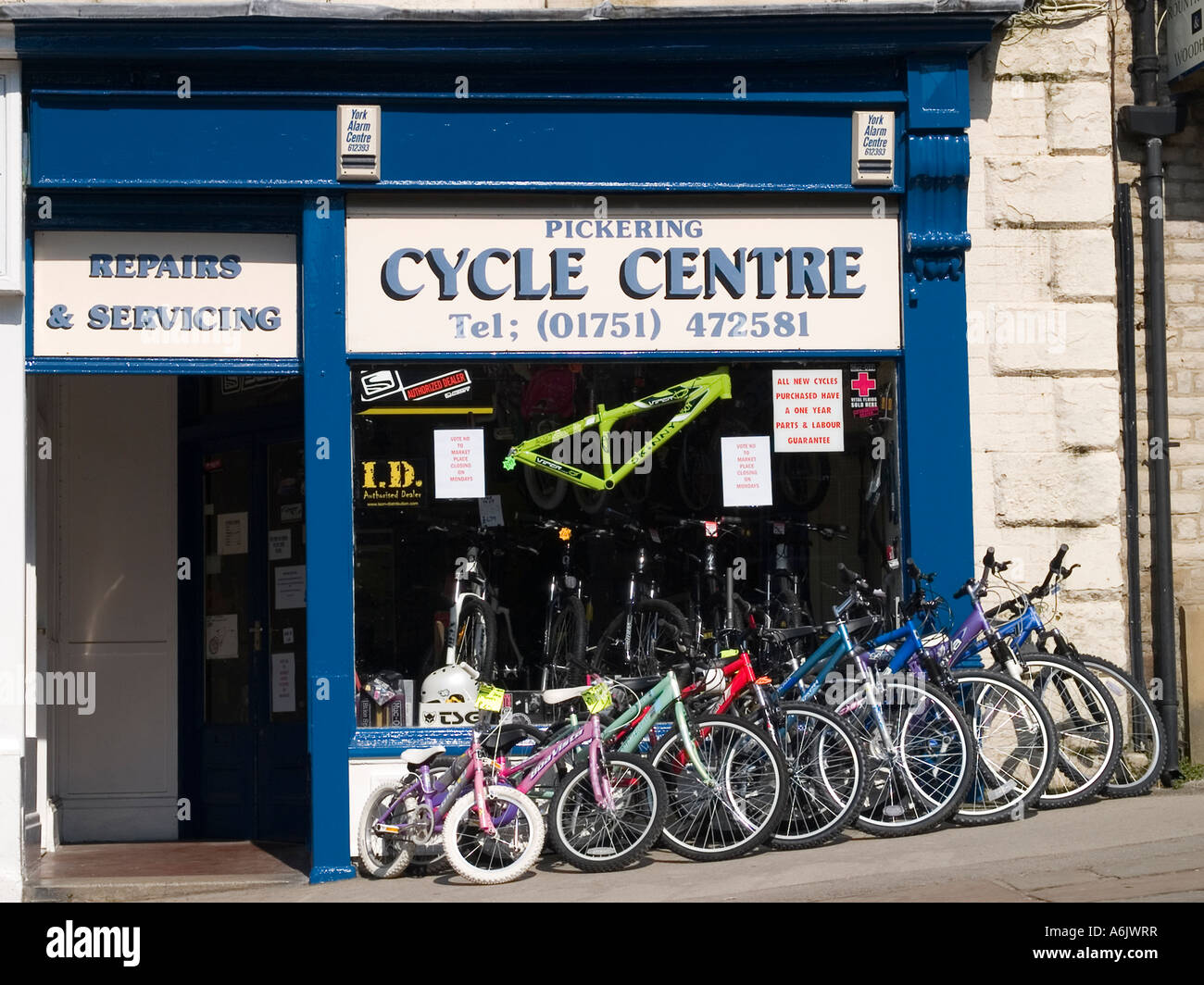 Bicycle shop in Pickering North Yorkshire Stock Photo