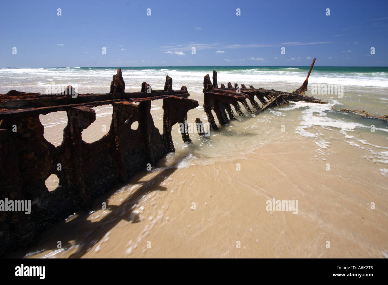 WRECK OF THE SS DICKY SUNSHINE COAST QUEENSLAND AUSTRALIA HORIZONTAL BAPDB5897 Stock Photo