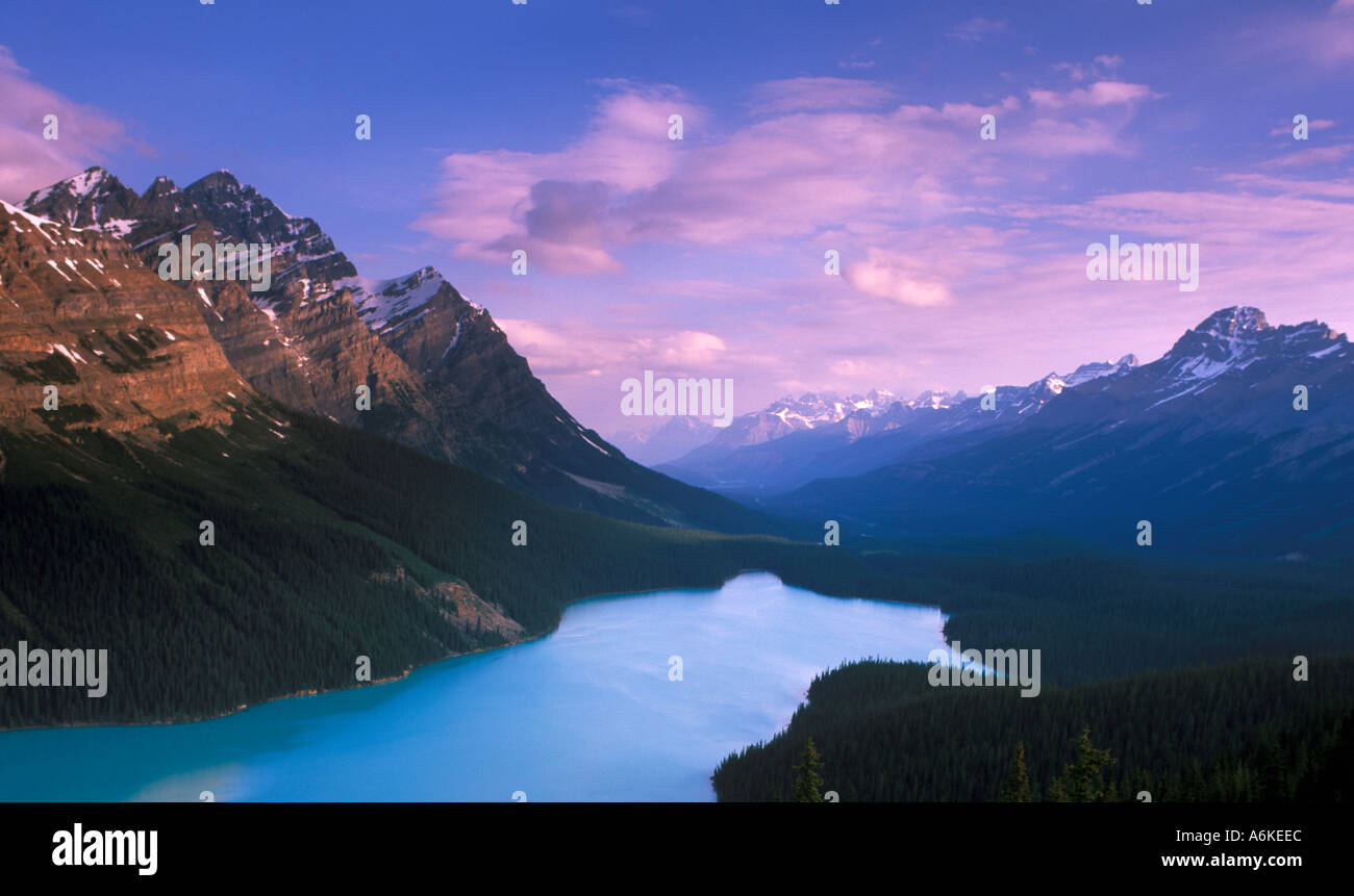 Peyto Lake in Banff National Park in the Rocky Mountains of Alberta ...